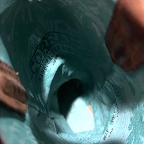 Corral Women's White Bright Inlay
Western Boots - Snip Toe - Picture 9 of 12